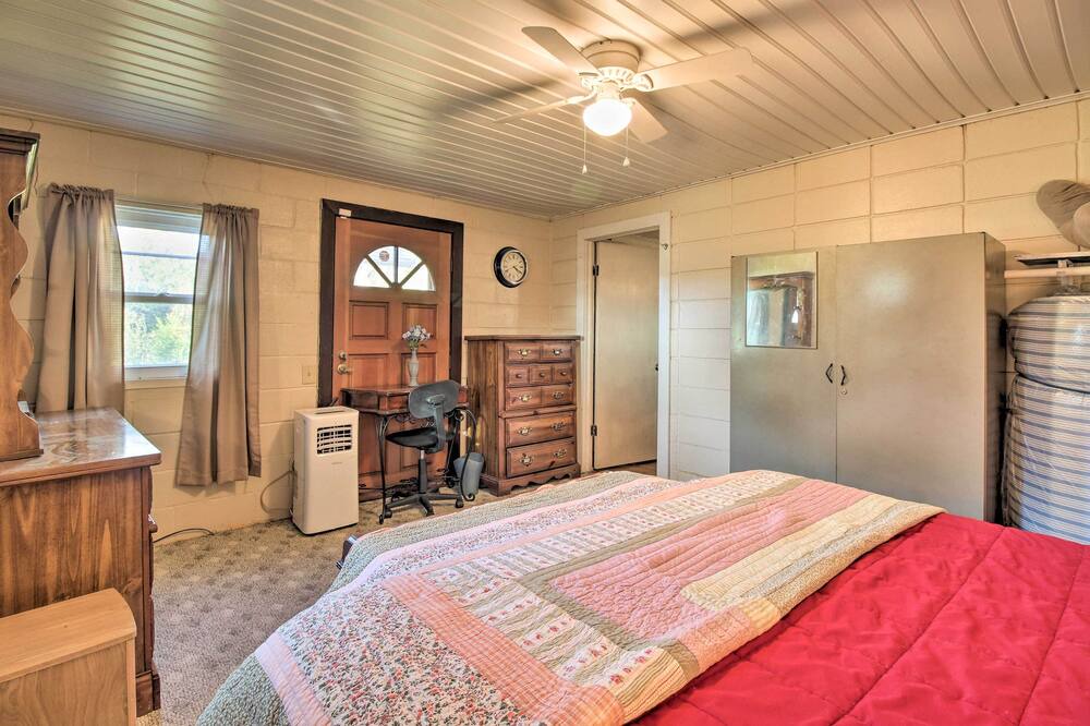 Photo of Bedroom in Pineland