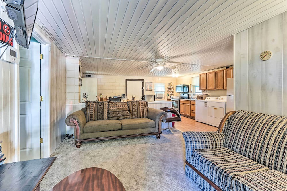 Photo of Bedroom in Pineland