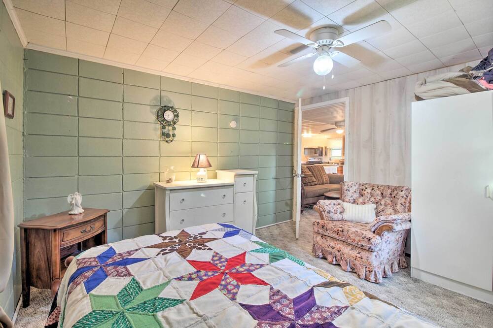 Photo of Bedroom in Pineland