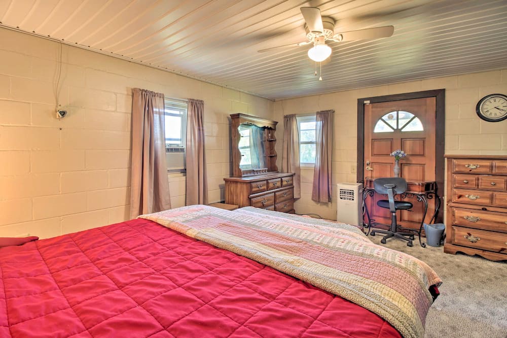 Photo of Bedroom in Pineland
