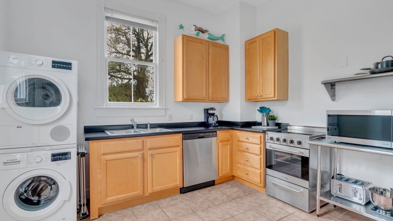 Photo of Kitchen in Beach Institute