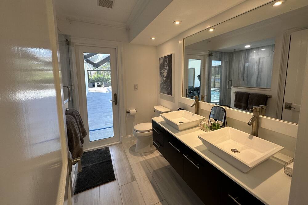 Photo of Bathroom in Lely Golf Estates