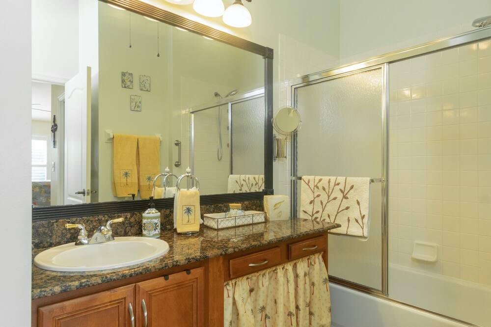 Photo of Bathroom in Hammock Bay