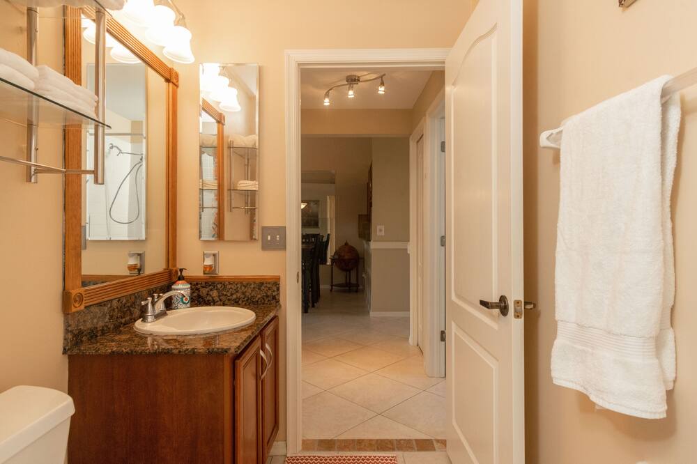 Photo of Bathroom in Hammock Bay