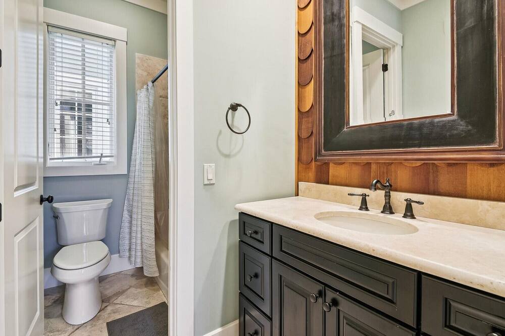 Photo of Bathroom in Palmetto Dunes