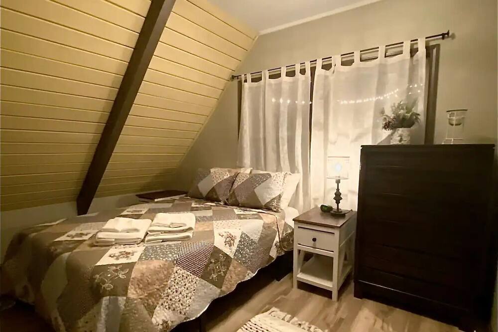 Photo of Bedroom in Sunset