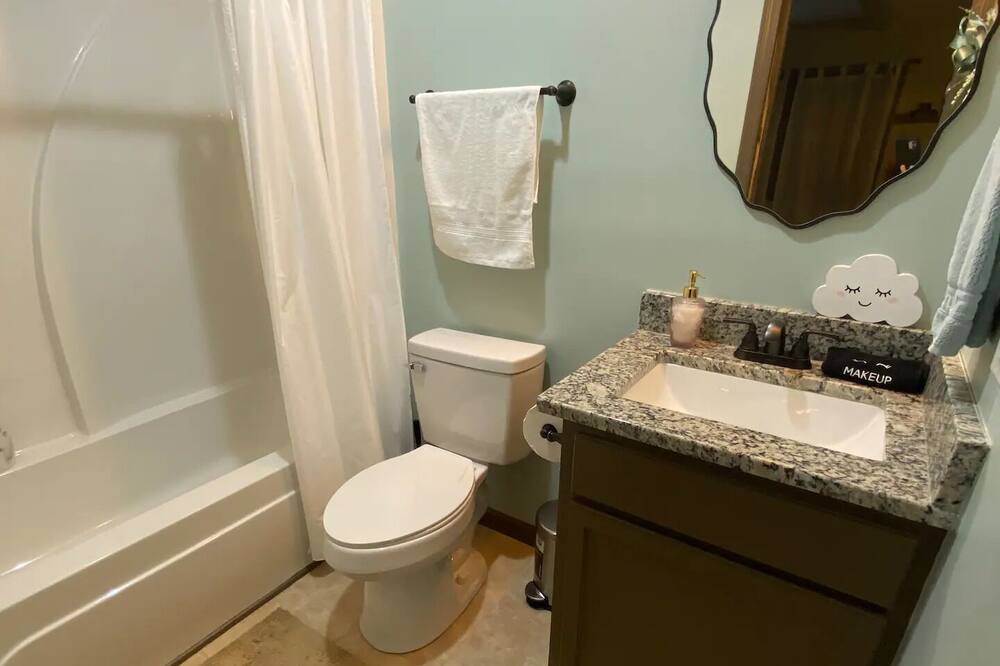 Photo of Bathroom in Sunset