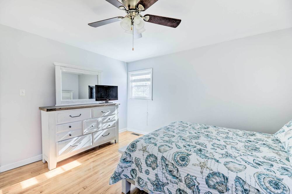 Photo of Bedroom in Cape Carteret
