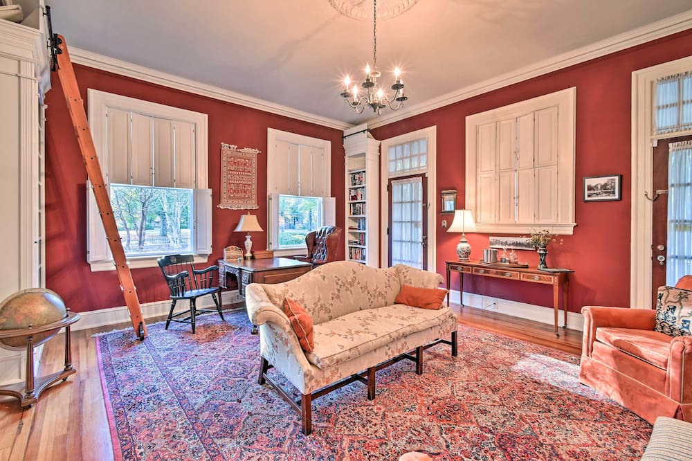 Photo of Livingroom in Cheraw