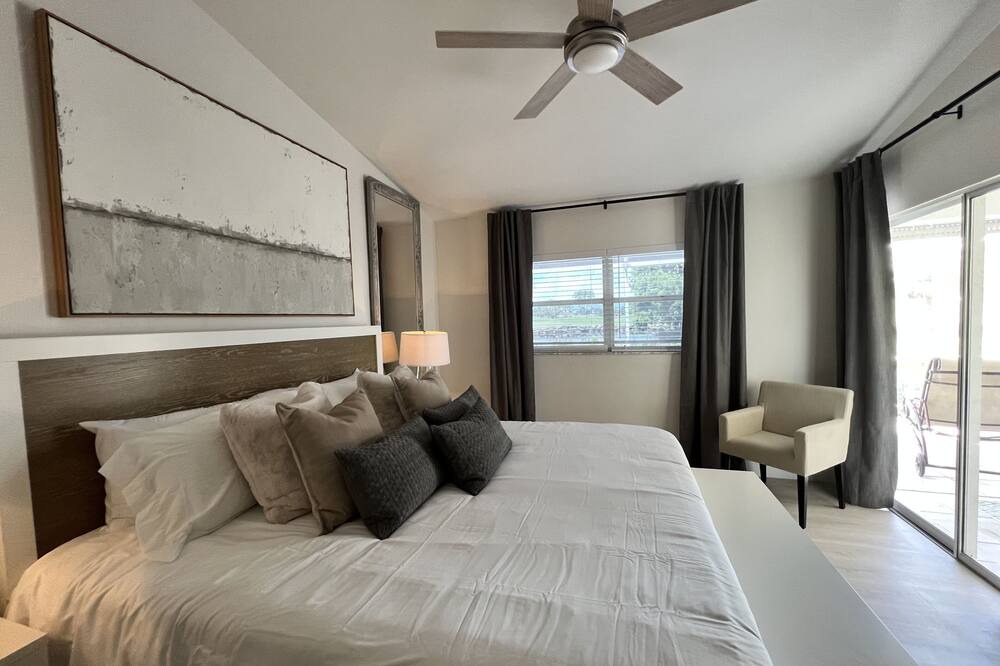 Photo of Bedroom in Lely Golf Estates