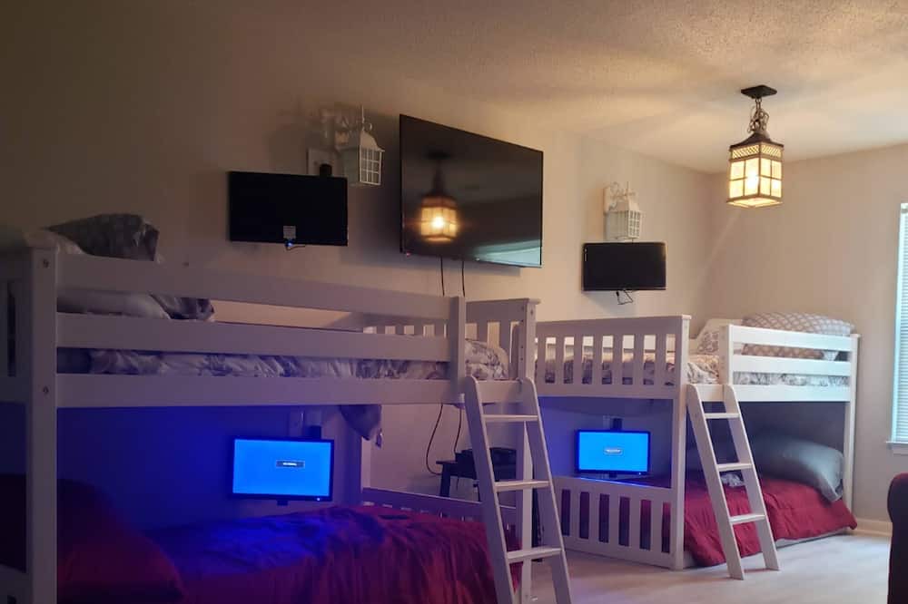Photo of Bedroom in Huntcliff