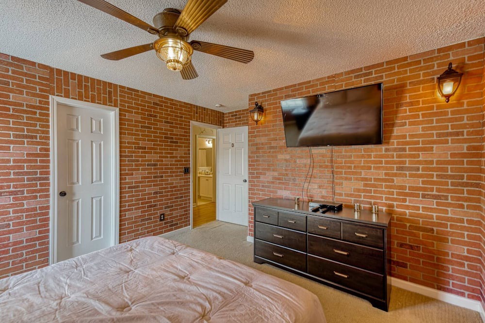 Photo of Bedroom in Huntcliff
