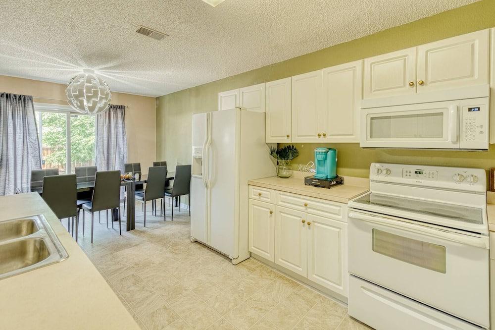 Photo of Kitchen in Huntcliff