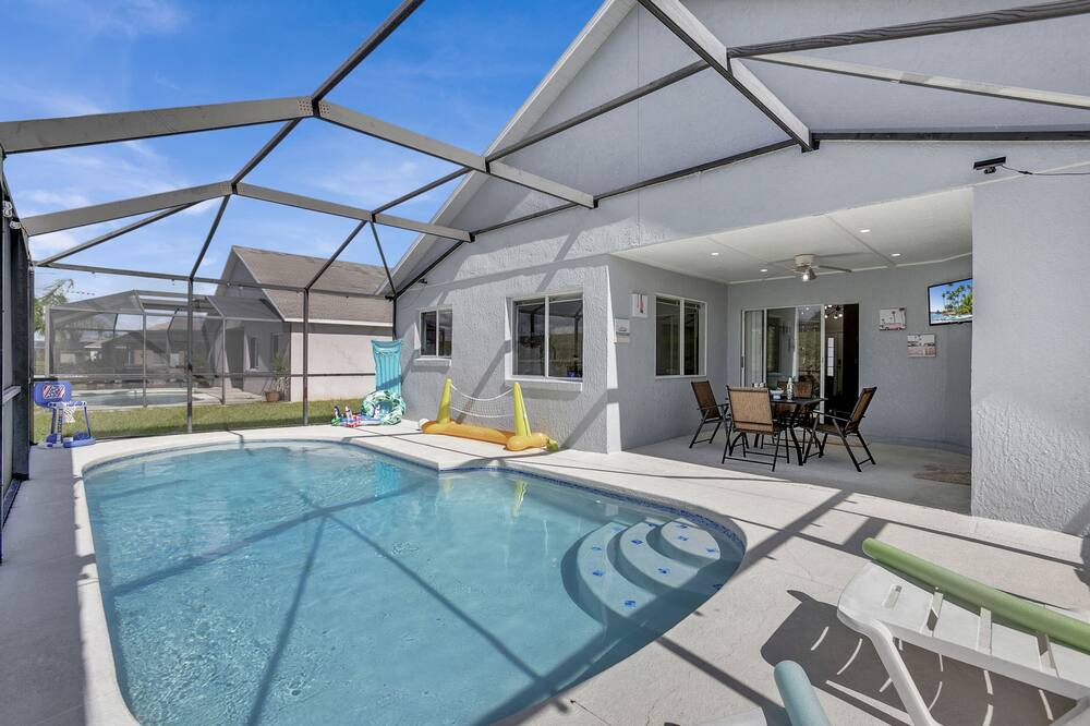 Photo of Outdoor in Hillcrest Estates
