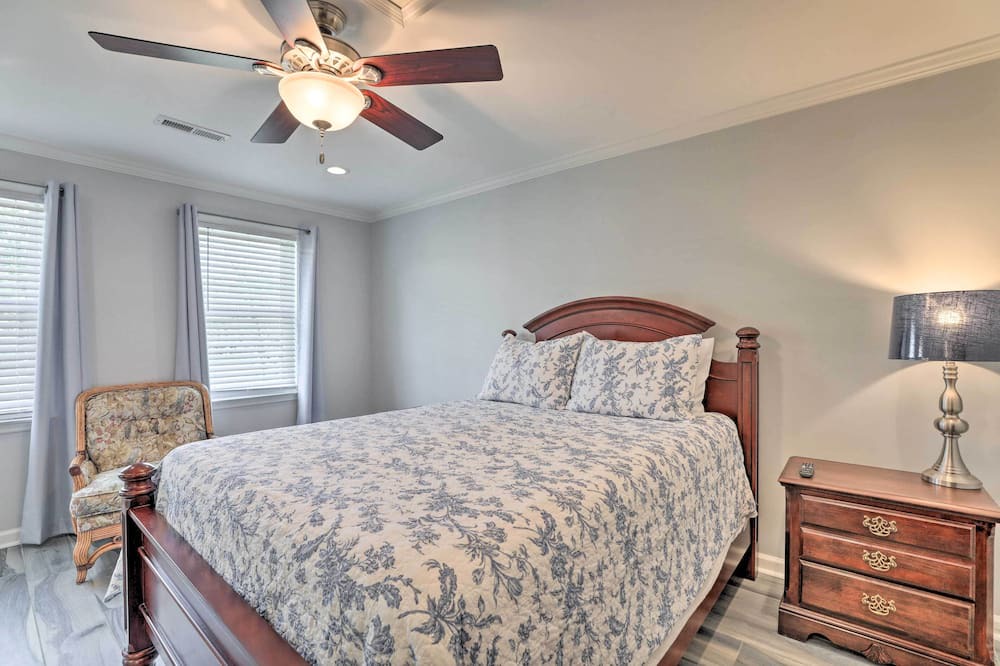 Photo of Bedroom in Russellville