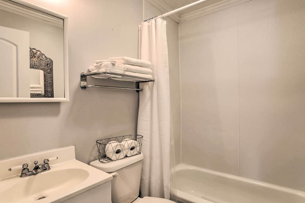 Photo of Bathroom in Russellville