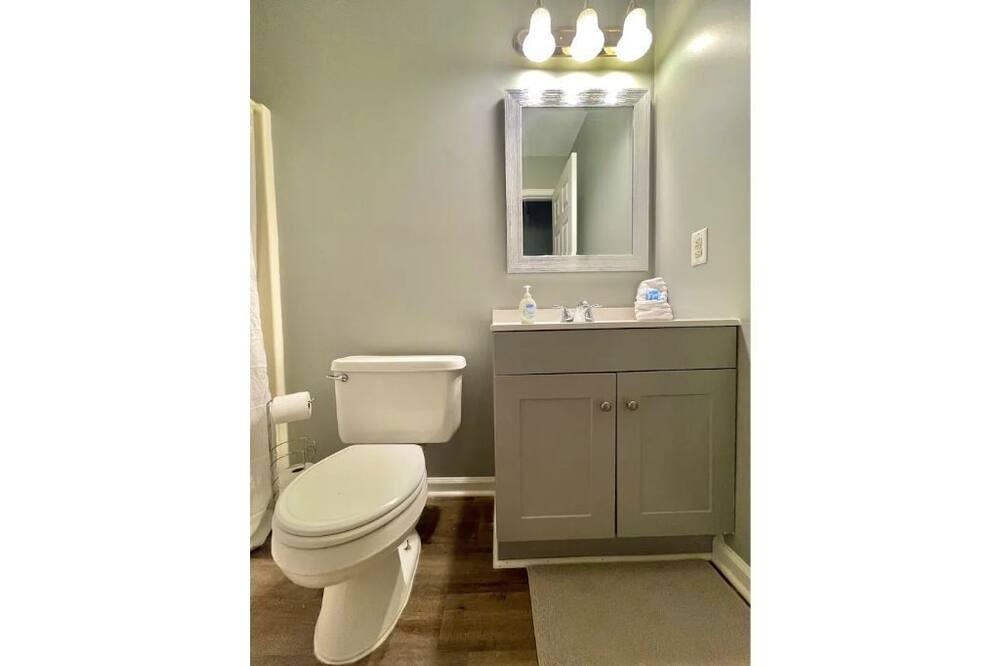 Photo of Bathroom in Walthourville