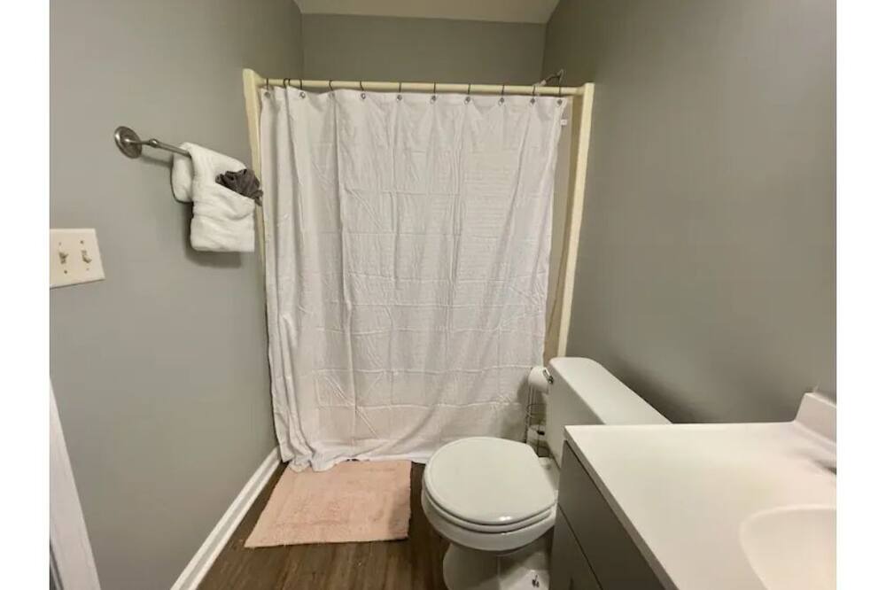 Photo of Bathroom in Walthourville