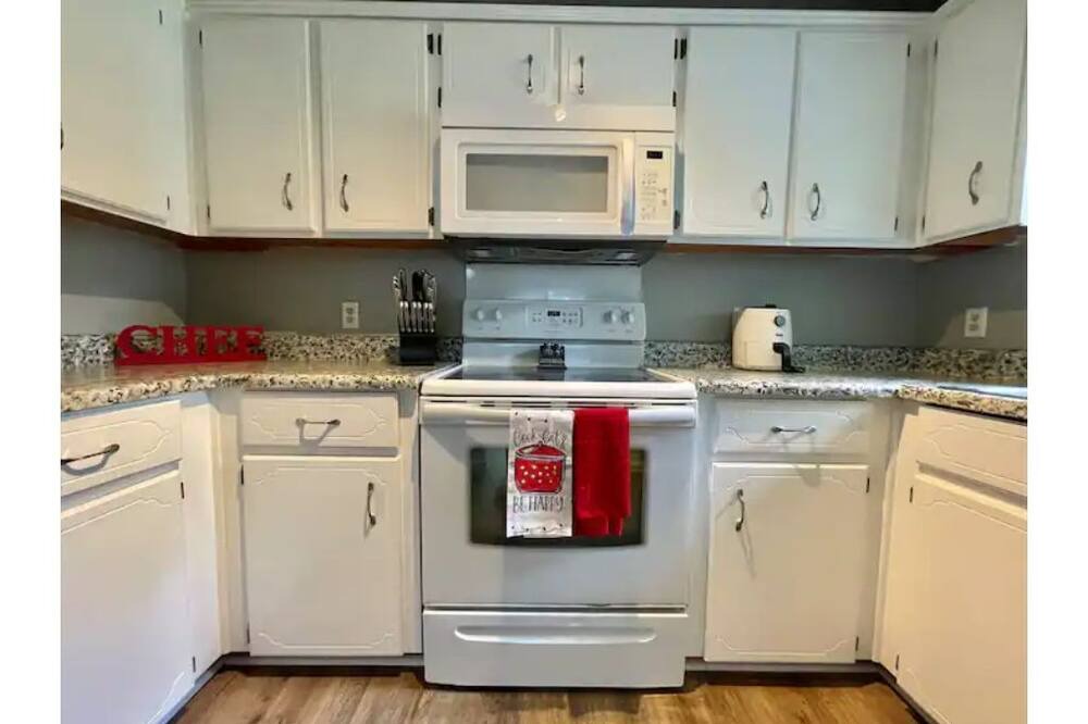Photo of Kitchen in Walthourville