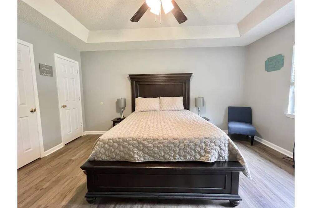 Photo of Bedroom in Walthourville