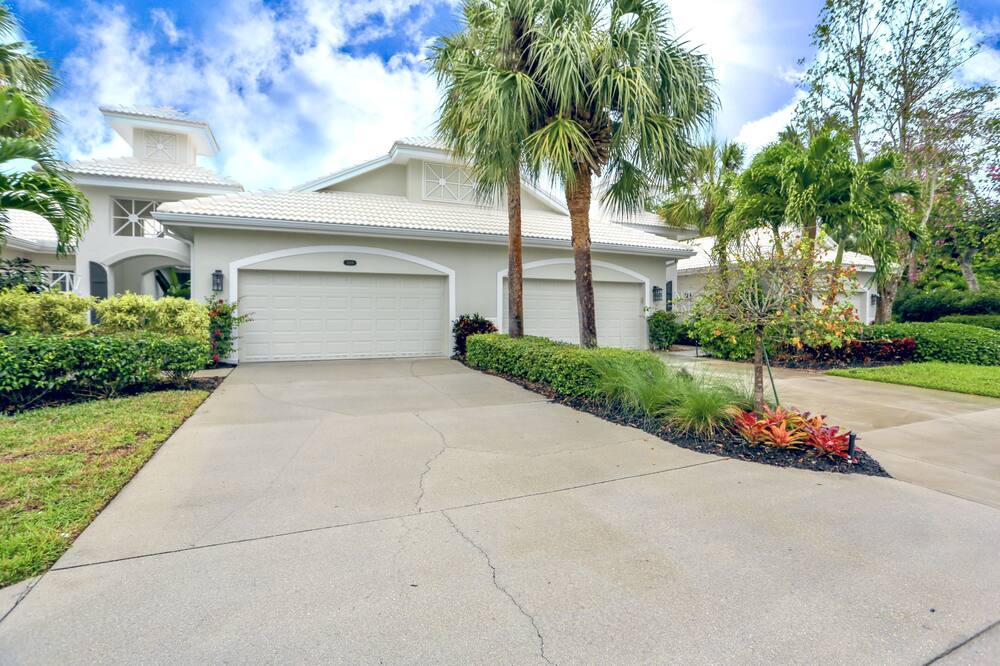 Photo of Outdoor in Naples