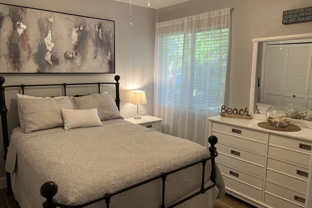 Photo of Bedroom in Kings Lake