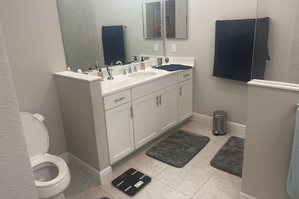 Photo of Bathroom in Fish Hawk