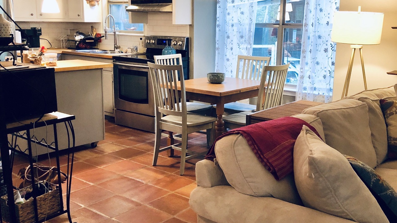Photo of Livingroom in Eden