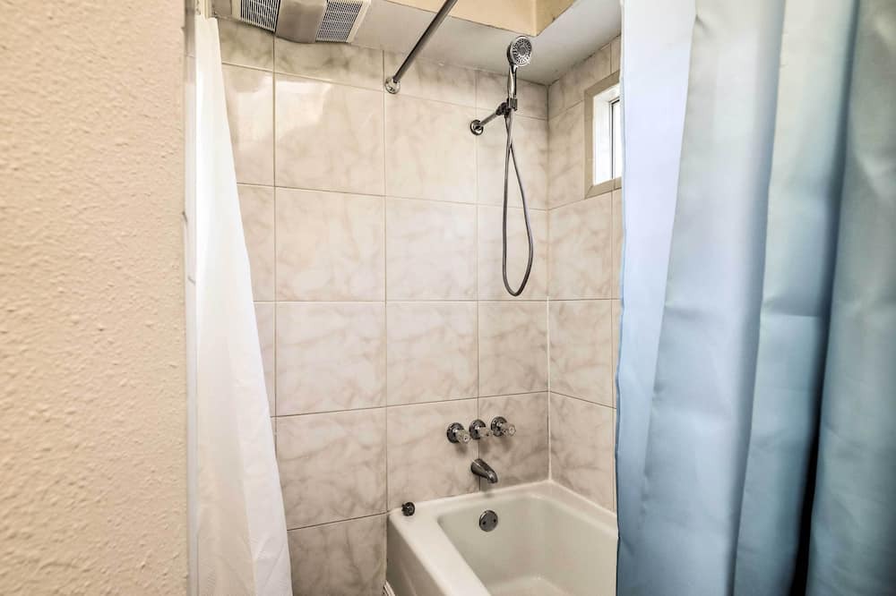 Photo of Bathroom in Valrico
