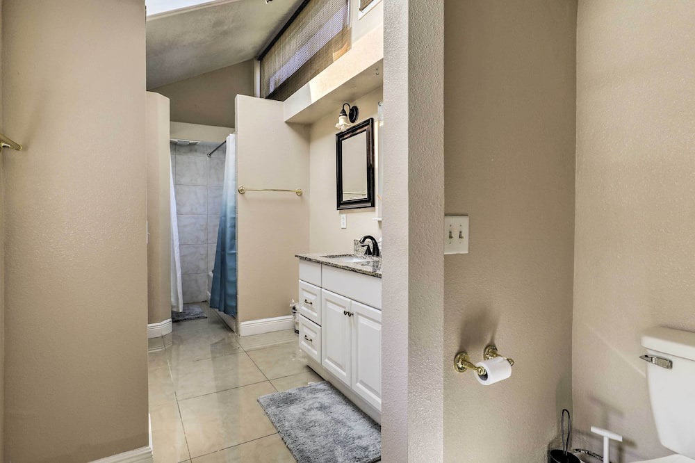 Photo of Bathroom in Valrico