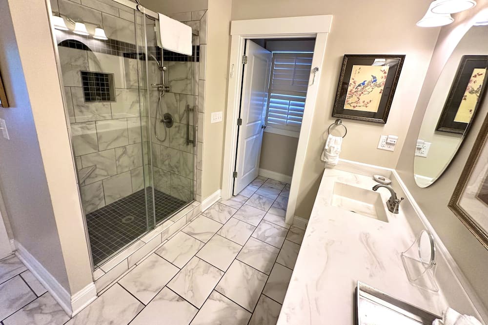 Photo of Bathroom in Elizabethtown