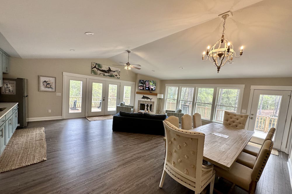 Photo of Livingroom in Elizabethtown