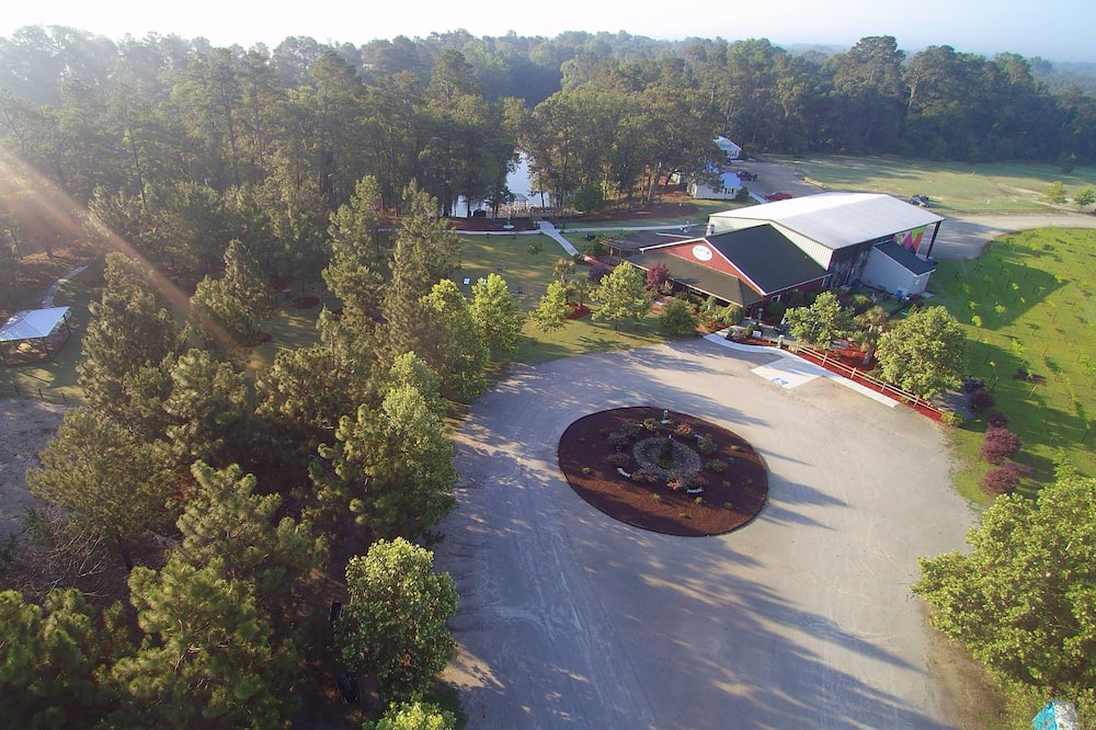 Photo of Outdoor in Elizabethtown
