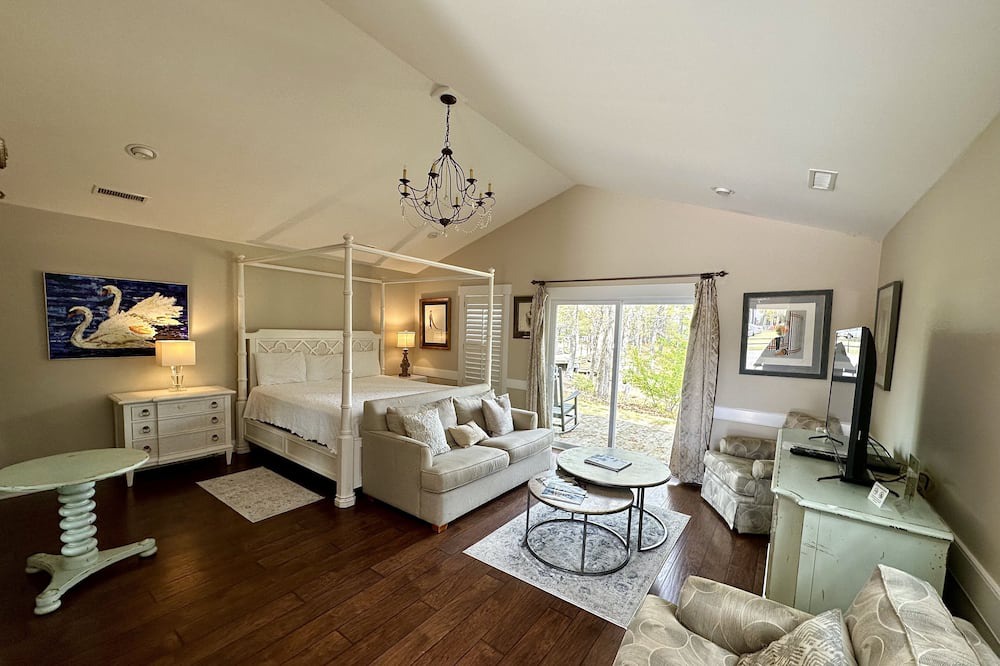 Photo of Bedroom in Elizabethtown