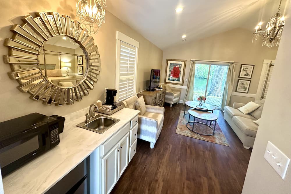 Photo of Bedroom in Elizabethtown