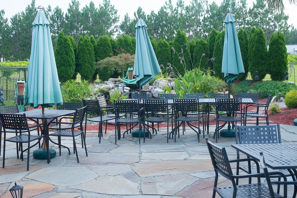 Photo of Outdoor in Elizabethtown