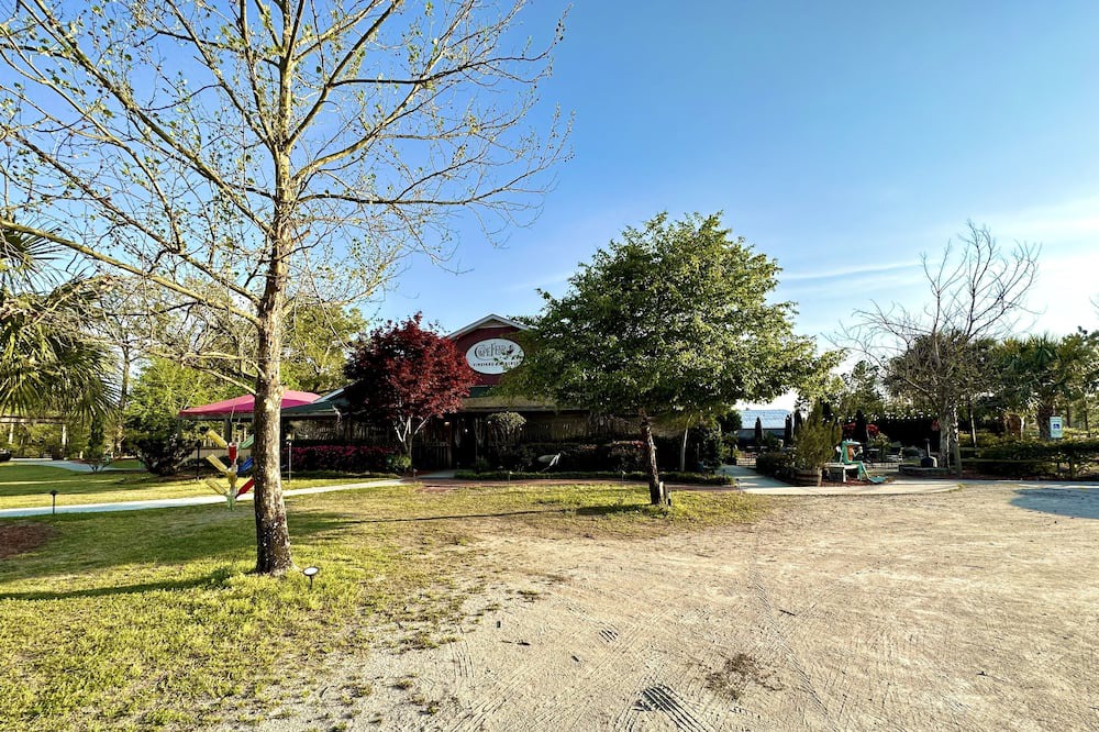 Photo of Outdoor in Elizabethtown