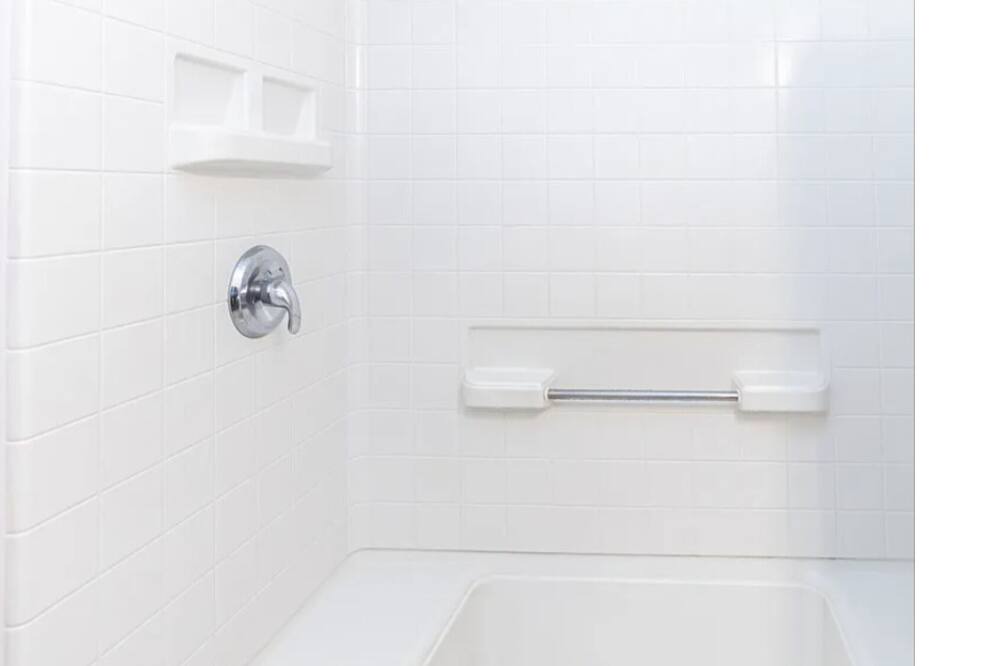 Photo of Bathroom in Folly Field