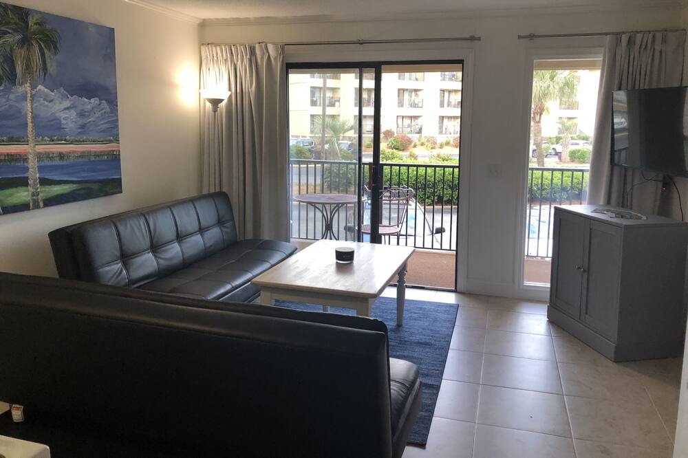 Photo of Livingroom in Folly Field