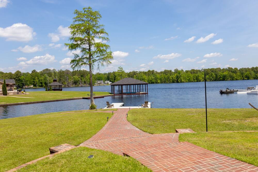 Photo of Outdoor in South View