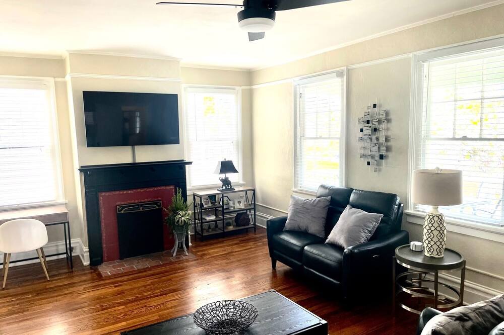 Photo of Livingroom in Olde Town Augusta