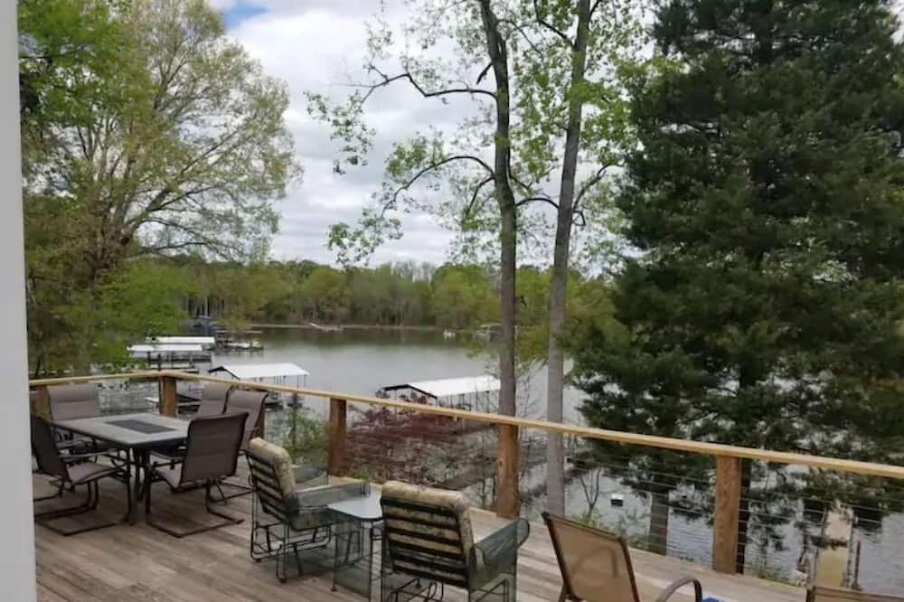 Photo of Outdoor in Townville