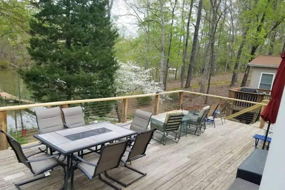 Photo of Outdoor in Townville