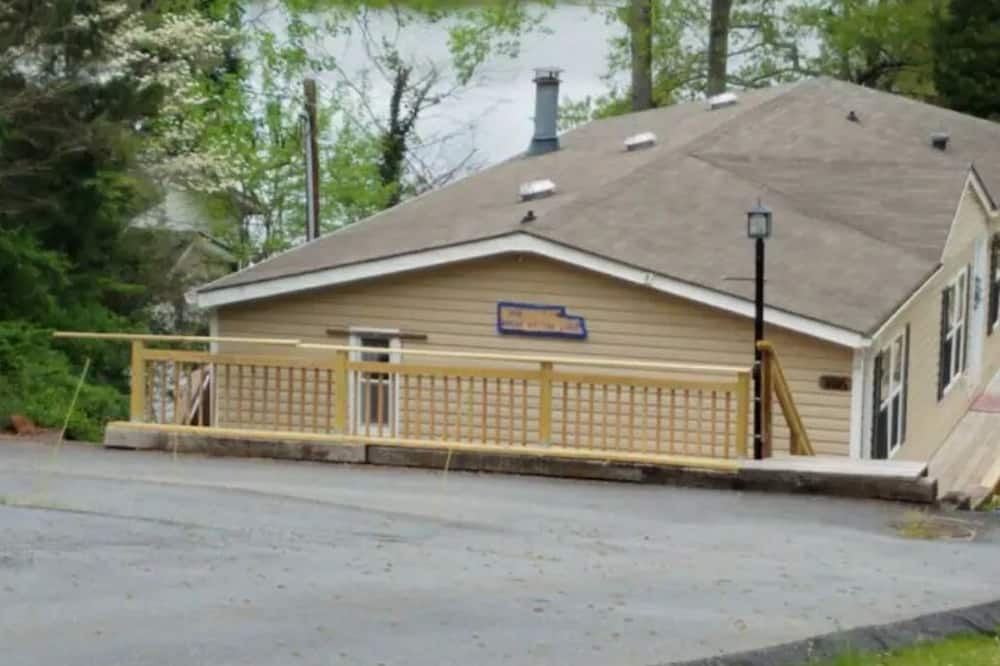 Photo of Outdoor in Townville
