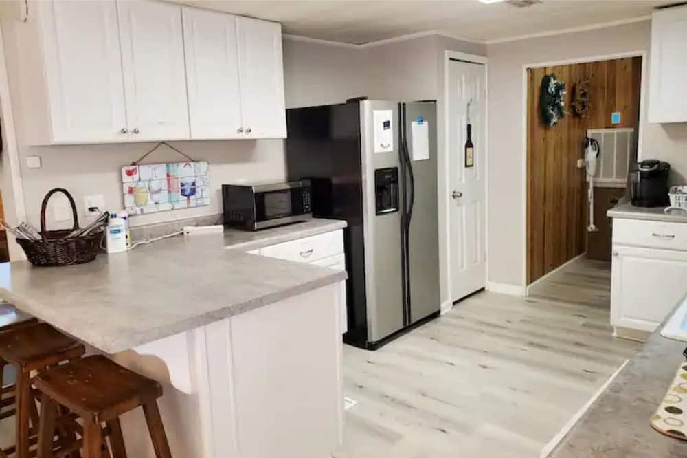 Photo of Kitchen in Townville