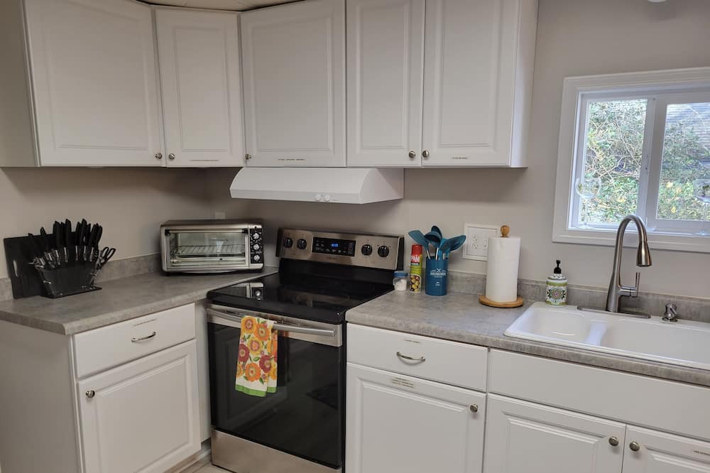 Photo of Kitchen in Townville