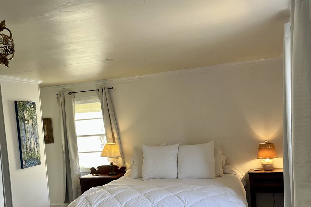 Photo of Bedroom in Greenville