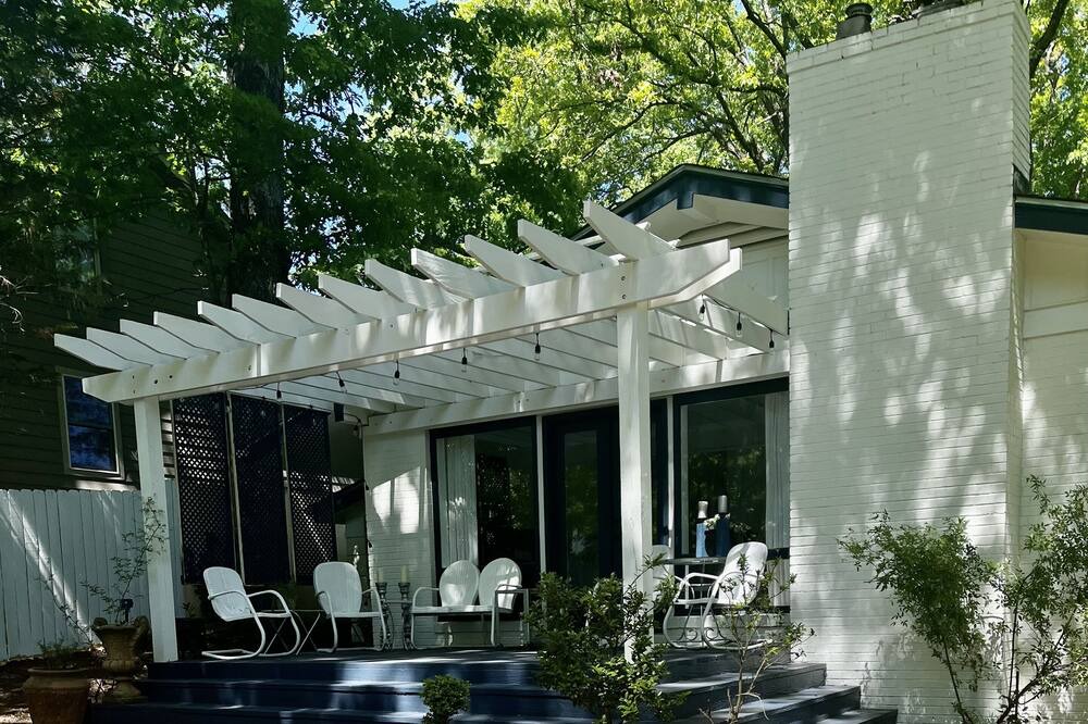 Photo of Outdoor in Greenville