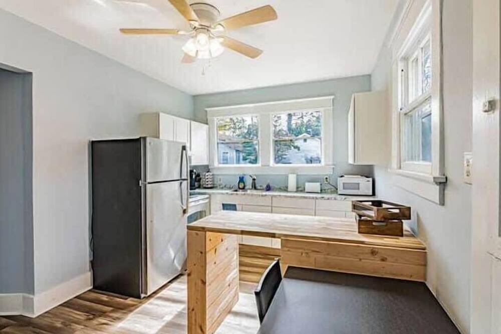 Photo of Kitchen in Midtown