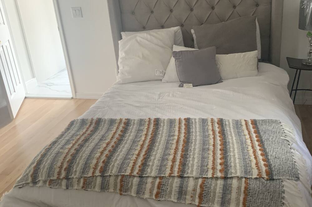 Photo of Bedroom in Vista East